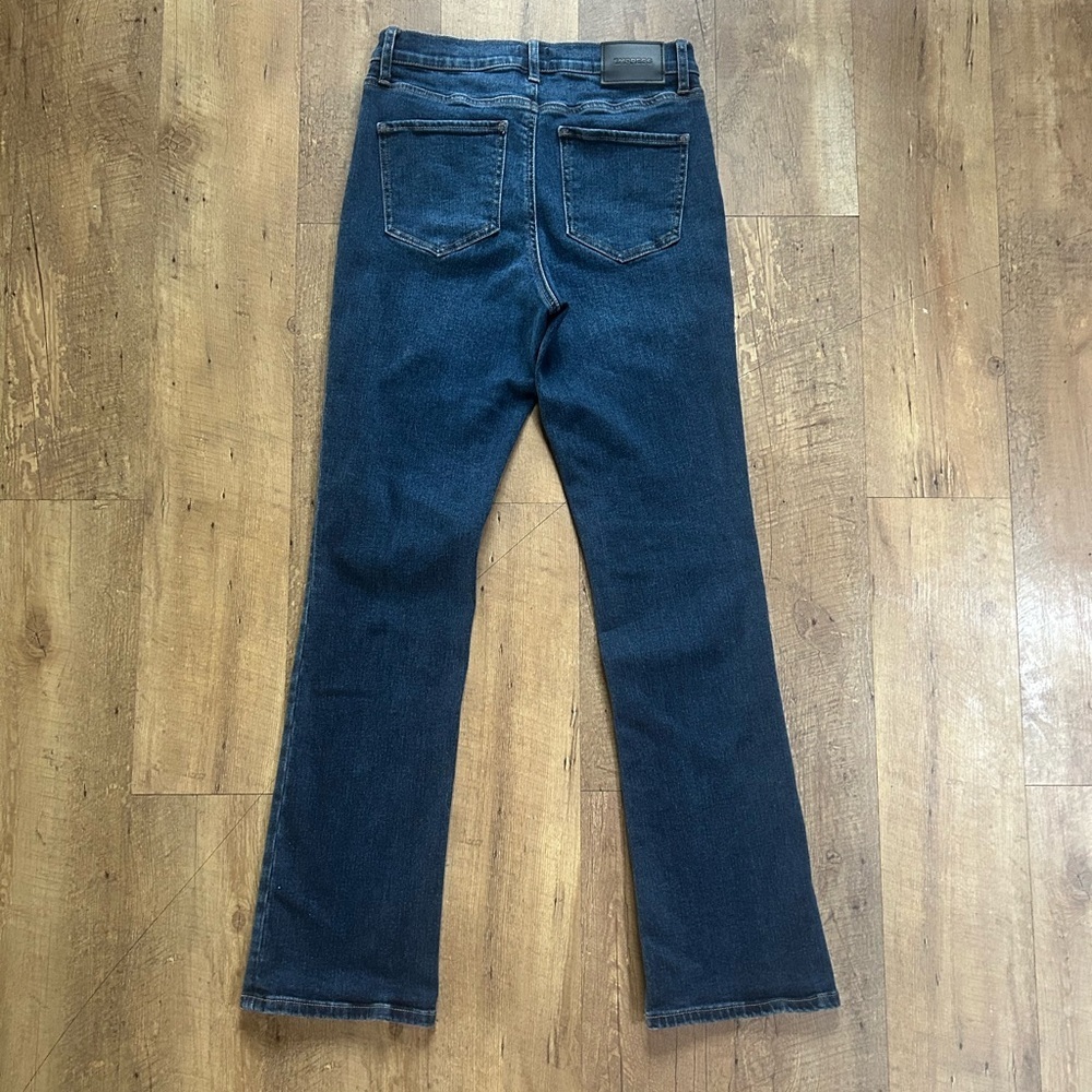 Express Bootcut Jeans Size 8 Dark Wash High Rise Stretch Denim - Picture 2 of 15